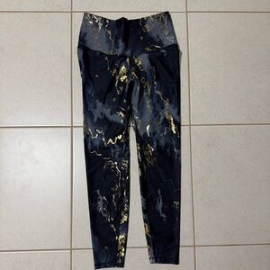Old Navy Black and Gold Marble Leggings